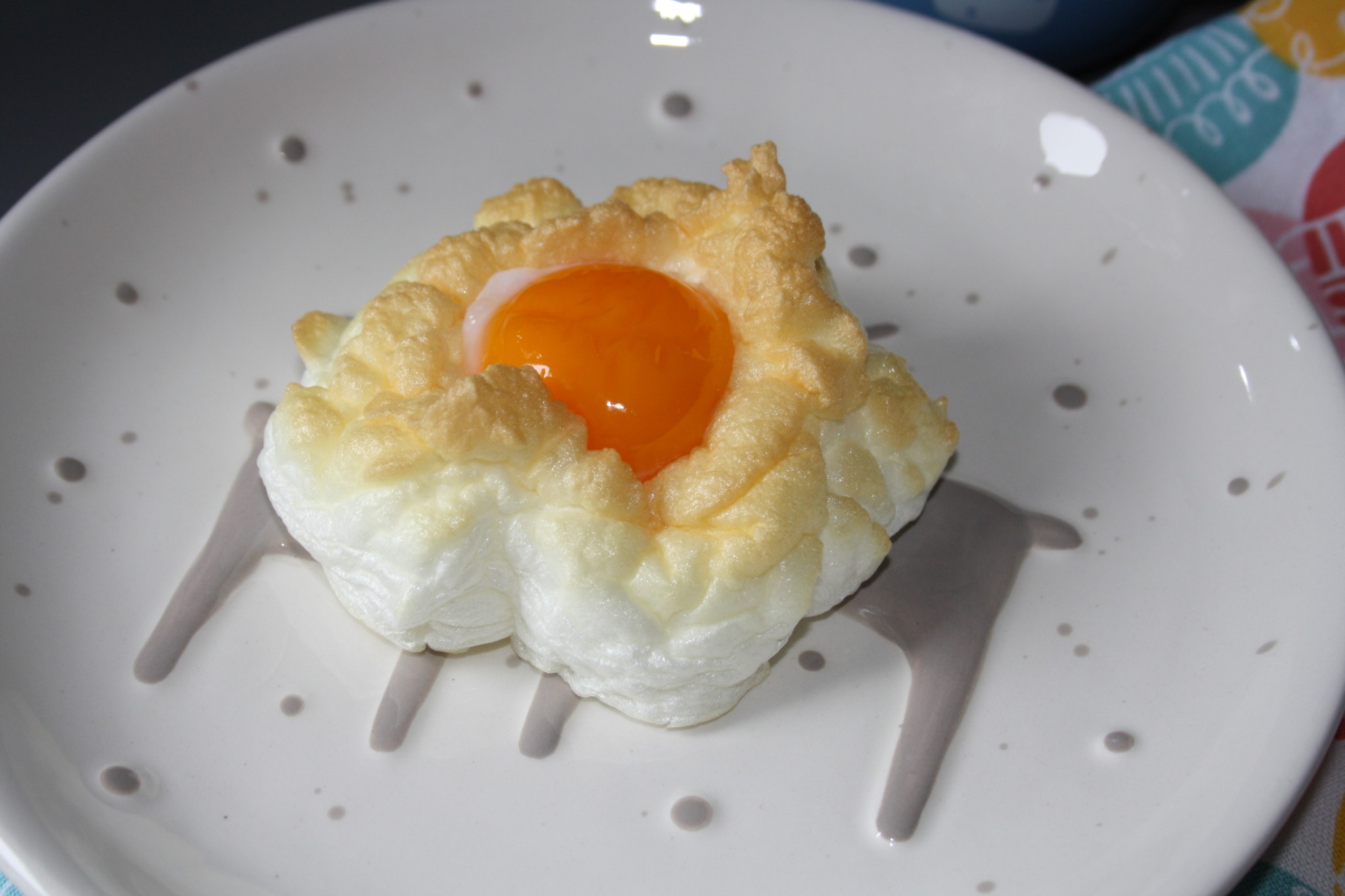 Yumurta pişirilir Yumurta pişirilir